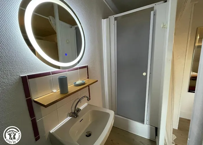 Maison Renovee Proche Du Rocher De Avec Wifi - Fr-1-426-587 Vakantiehuis