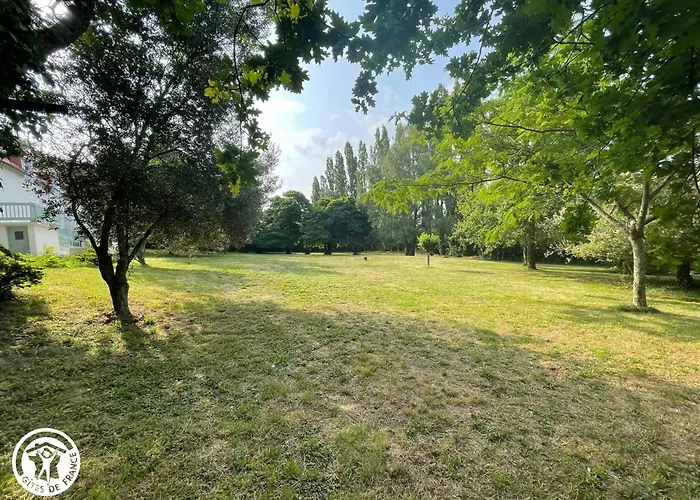 Vakantiehuis Maison Renovee Proche Du Rocher De Avec Wifi - Fr-1-426-587 *